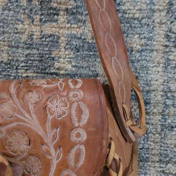 Hand Tooled Vintage Leather Bag - Picture 6 of 16
